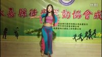 点击观看《麦芽广场舞 肚皮舞 麦子 美女现场版》