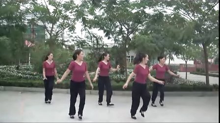 点击观看《美久广场舞 好姑娘》