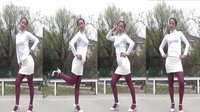 点击观看《蓝莓思洁广场舞《妹妹不哭》DJ原创附正反口令分解及背面 编舞蓝莓 演示蓝莓》