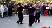 冬冬水兵广场舞 吉祥酒歌 演唱彝人制造 交谊舞视频