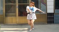 点击观看《燕子广场舞 梦中想着你 附正背面动作演示 优雅舞蹈》