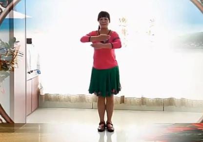 点击观看内蒙莺飞燕舞健身队 达坂城的姑娘 新疆风格健身舞视频