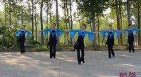 点击观看《鹤馨广场舞 孔雀公主 附正背面演示 动作口令分解 云南民族广场舞视频》