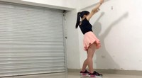 点击观看《新生代广场舞 飘渺dj 编舞燕子 性感辣妈美女动感健身操》