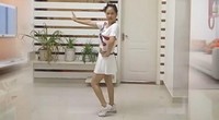 点击观看《新风尚广场舞 一生有你 附正背面演示 口令分解教学 经典校园民谣歌曲广场舞视频教学》