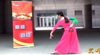 点击观看《巩义春之花广场舞 水墨丹青 中国古典风广场舞 附正背面动作分解教学视频》