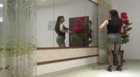点击观看《南港艺春广场舞 姐就是这么拽 美女黑丝高跟自由舞视频》