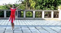 点击观看《谢春燕广场舞 老公老婆我很想对你说 打情骂俏小情歌趣味小舞蹈附动作分解教学》