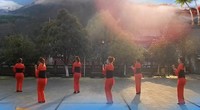 点击观看《香遇广场舞 新年大吉 原创广场舞教学视频含动作分解》