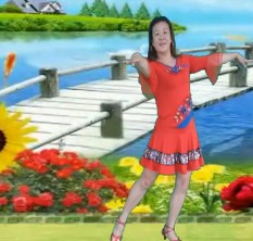 点击观看《红领巾广场舞 爱的无奈 优美的慢舞 好看的健身舞》