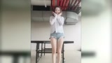 点击观看《我见过最可爱的C哩C哩，不要被她的外表骗了！》
