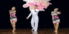 男神和两个旗袍女跳《我是天上的仙》广场舞教学