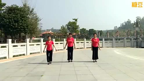 美春广场舞《飘摇》正背面表演视频