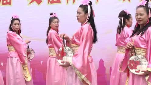 麻阳广场舞精英大赛！ 很多中老年舞队都参加了