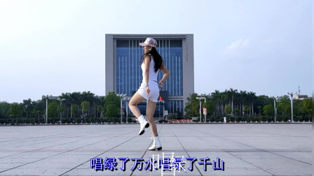 点击观看《中年妇女爱跳鬼步舞教学《唱首情歌给草原》 凤凰香香教你跳鬼步舞》