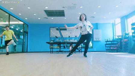 点击观看《古典舞视频 汉唐风格不一样》