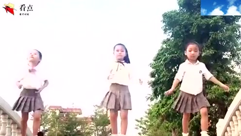 点击观看《少儿鬼步舞视频 鬼步舞爱上一朵花朝气满满》