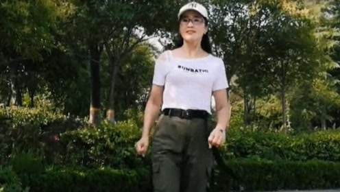 鬼步舞基础视频 杰克逊舞步个性十足