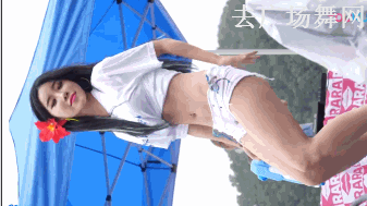 点击观看《美女韩舞WATER GUN DANCE舞蹈视频 活力感十足》