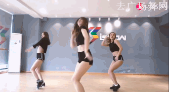 点击观看《美女视频韩短裤裙舞组合 gimme on up C位小姐姐美爆》