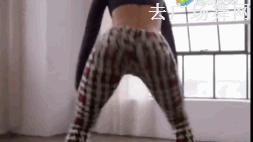 点击观看《实拍美女练这种电臀舞》