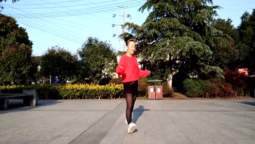 点击观看《无基础广场鬼步舞教学 秀秀口令讲解《没有人比我更爱你》》