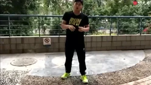 点击观看《实战武术基础课 搏击技巧空击训练二》