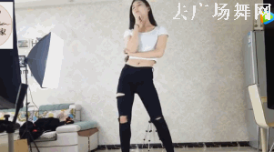 点击观看《炫舞世家萱萱热舞 今晚跟我一起跳》